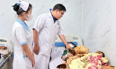 Gần 30 người nhập viện nghi ngộ độc sau khi ăn bánh mì, Quảng Ngãi khẩn trương điều tra