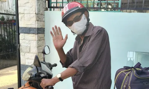 Nam diễn viên cả nước biết mặt nay làm shipper, chạy 30km giao hàng nhưng nhận cái kết chua xót