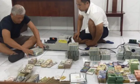 Vợ chồng chủ tiệm vàng lớn ở TPHCM "bí mật" chuyển tiền qua Campuchia