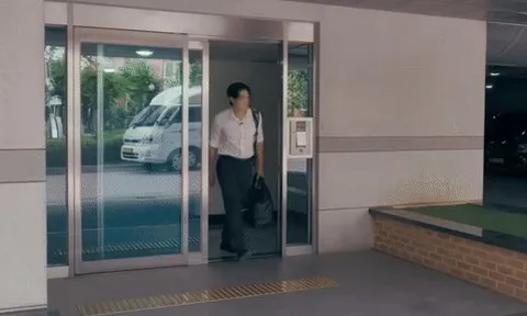 Nam diễn viên 1m86 cưới vợ và có 3 con từ lúc nào mà không ai hay biết