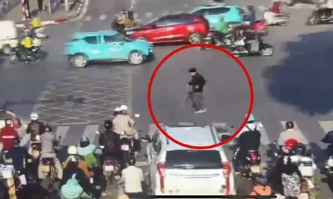 Cảnh sát trích xuất camera AI, giúp truy vết, tìm cụ ông U80 đi lạc ở Hà Nội