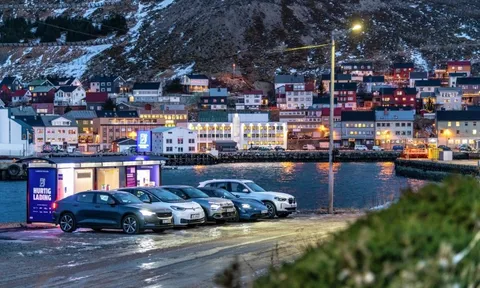 Chính thức: EU công bố bãi bỏ lệnh cấm xe động cơ đốt trong vào năm 2035