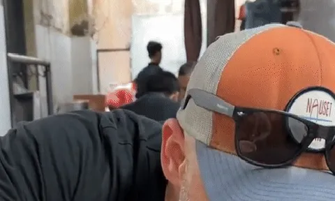 Gần 8 triệu lượt xem khách Tây ăn món quen thuộc trong bữa sáng kiểu Mỹ, nhưng theo cách Việt Nam