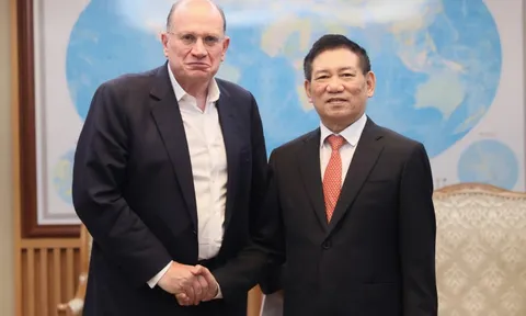 Phó Thủ tướng Hồ Đức Phớc tiếp ông Mark Tucker, Chủ tịch Tập đoàn AIA