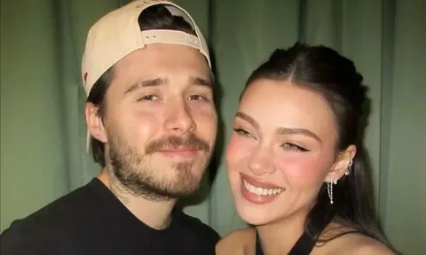 Brooklyn Beckham chặn tài khoản bố mẹ