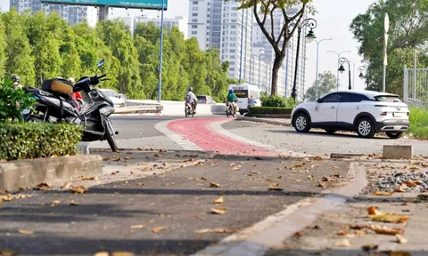 Cận cảnh đường dành riêng cho xe đạp đầu tiên ở TP.HCM trước ngày về đích