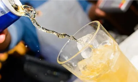 3 đồ uống âm thầm "tàn phá" não bộ: Nhiều người trẻ đang vô tư uống hằng ngày