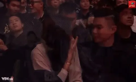 Sở thích riêng tư của Tổng giám đốc Viết Vương và Đỗ Hà bị lộ trên sóng trực tiếp