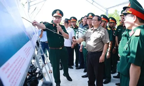 Thủ tướng kiểm tra, đôn đốc một số dự án hạ tầng chiến lược tại Cà Mau