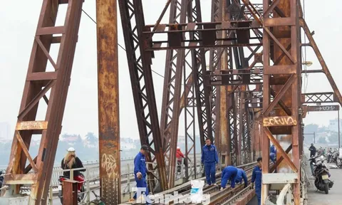 Hình ảnh công trường cầu Long Biên trong đợt đại tu quy mô nhất lịch sử