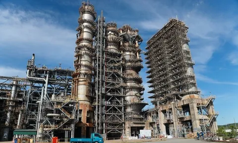 Vận hành Nhà máy nhiên liệu sinh học Dung Quất, phối trộn xăng sinh học từ 1/2026