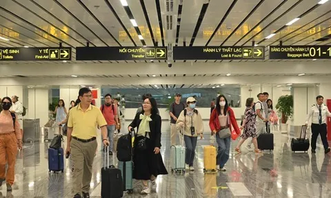 Tết Dương lịch, hành khách ở Tân Sơn Nhất cần làm gì để tránh chậm, lỡ chuyến bay?