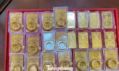 Năm biến động của giá vàng: Kẻ cười, người khóc