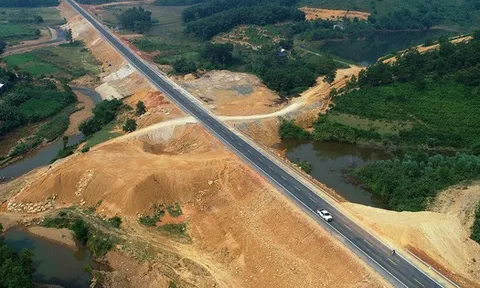 Đề xuất đầu tư cao tốc dài hơn 300km nối đến tỉnh vùng Tây Bắc giáp 2 nước láng giềng, một trong đó là quốc gia từng đông dân nhất thế giới
