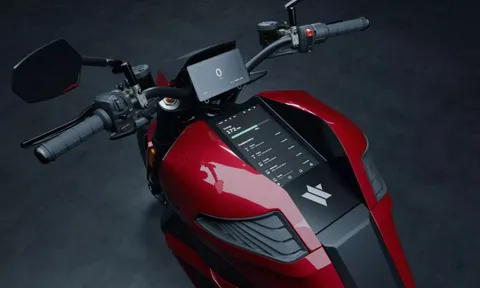 Lộ diện xe máy điện dùng pin thể rắn đầy pin đi 600km, 10 phút sạc đi 300km: Của hãng nào, giá bao nhiêu?