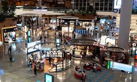 Cách 'né' phí, tránh dịch vụ mất tiền ở sân bay