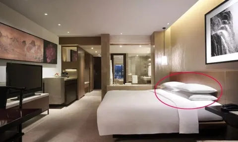 Vì sao giường ở khách sạn thường có 4 chiếc gối? Mục đích đặc biệt nhiều người đã bỏ qua