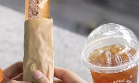 Nước đi không ai ngờ: The Coffee House tung luôn combo bánh mì Pate Cột Đèn giữa ồn ào, gọi luôn "tín nhất nhà"