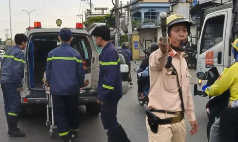 Hành động dũng cảm: Thiếu tá PCCC dừng xe cứu người nguy kịch