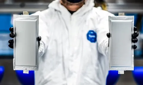 Quốc gia này đầu tư hơn 700 triệu USD sản xuất pin thể rắn - lỏng: Ngày xe điện chạy hơn 1000km/1 lần sạc đến gần lắm rồi