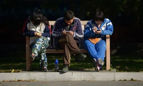 Độc lạ Trung Quốc: Ứng dụng "Bạn đã chết chưa?" leo lên top 1 Apple Store, im lặng quá 2 ngày là app tự động báo tin buồn