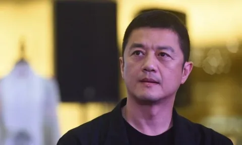 Fan đổ xô quyên góp 34 tỷ "cứu" nam thần vỡ nợ, bị vợ Hoa hậu ruồng bỏ