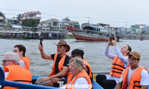 Cần Thơ thu gần 10.000 tỷ đồng từ du lịch