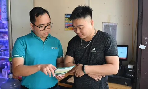 Gấp cuốn sổ cũ, hộ kinh doanh thảnh thơi trên app ngân hàng