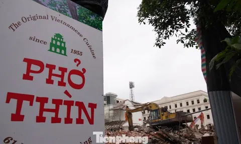 Đồng loạt phá dỡ mặt bằng làm dự án Quảng trường – Công viên phía Đông hồ Hoàn Kiếm