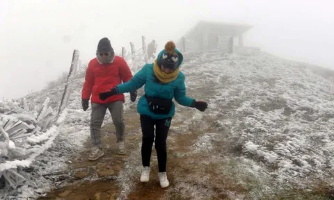 Nhiệt độ giảm sâu, chênh lệch ngày đêm lớn: Chuyên gia y tế chỉ ra những nguy cơ sức khỏe dễ bị bỏ qua