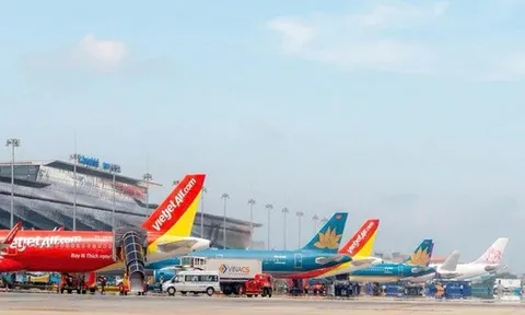 Vé máy bay Tết 2026: Nhiều đường bay sắp kín chỗ, nguồn cung có đáp ứng kịp nhu cầu tăng cao?