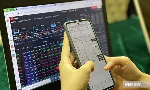 VN-Index điều chỉnh, cơ hội giải ngân cho cổ phiếu đầu ngành