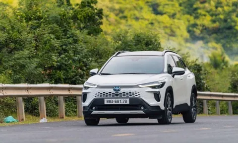 Xe hybrid hạ giá ngang xe thuần xăng, các hãng xe đua nhau 'đổ hàng' - doanh số 2026 liệu có bùng nổ?