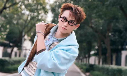 Tân binh Vbiz vừa chào sân đã bán sạch 6.500 bản, gần trăm nghìn lượt quan tâm, thu hút fan từ 12 quốc gia