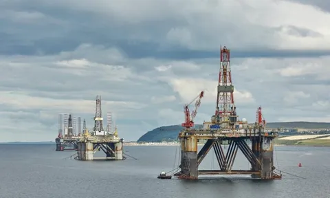 Khoan sâu 4.100 mét xuống đáy biển, phát hiện mỏ dầu khí trữ lượng gần 5 triệu thùng dầu