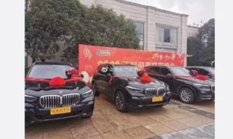 Công ty chăn nuôi lợn gây sốc khi thưởng Tết cho nhân viên bằng... siêu xe BMW, Porsche