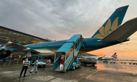 Sáng nay, một máy bay Vietnam Airlines quay đầu khẩn cấp sau khi cất cánh tại sân bay Tân Sơn Nhất
