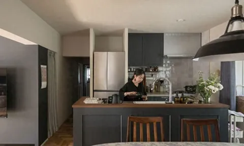 Ly hôn ở tuổi 38, sống một mình suốt 10 năm: Người phụ nữ 48 tuổi chọn độc thân để kiểm soát tiền bạc và sống nhẹ nhõm