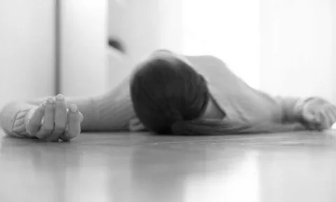 Người phụ nữ 64 tuổi tử vong vì ăn quả lựu theo cách "khác thường"