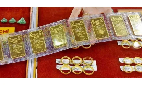 Giá vàng tiếp đà tăng mạnh