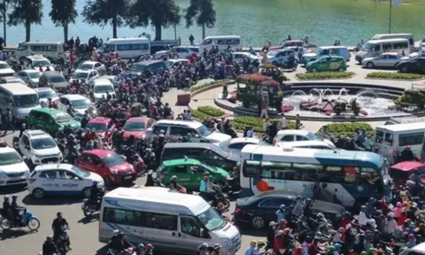 Cảnh tượng chưa từng thấy tại Đà Lạt