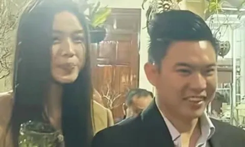 Đỗ Thị Hà bị "tóm dính" qua camera thường, hành động khư khư với chồng doanh nhân gây chú ý