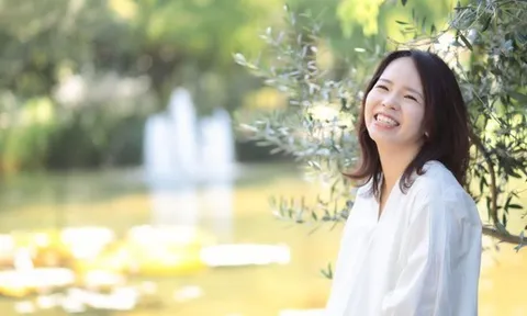 Phụ nữ trung niên: Có tiền nhưng không dám hưởng và 3 cách dùng tiền không hối tiếc