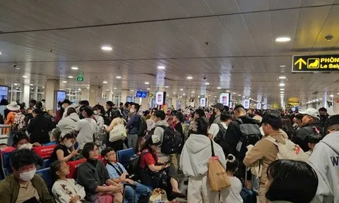 Diễn biến bất ngờ tại sân bay Tân Sơn Nhất ngày 26 Tết