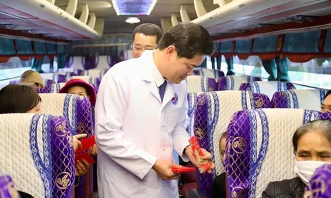 Bữa cơm Tất niên và Chuyến xe yêu thương lan tỏa sự sẻ chia tại Bệnh viện K