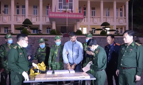 Người giữ mùa xuân nơi phên dậu Tổ quốc