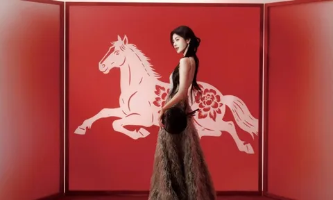 Mỹ nhân “sộp” nhất Tết 2026 đây rồi: Lì xì 750 triệu đồng cho fan, nhìn cát-xê hiểu ngay vấn đề