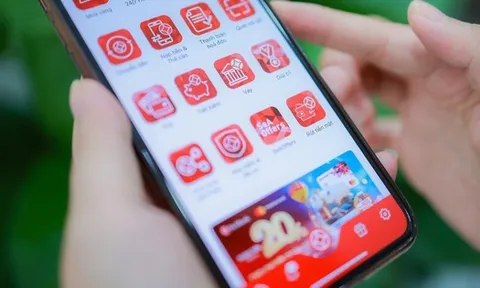 Nhiều ngân hàng đua nhau thu hút tiền gửi của khách trong dịp Tết