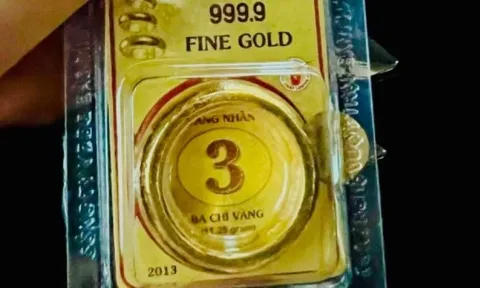 Dùng tiền lì xì Tết mua vàng hay tự do tiêu sài?