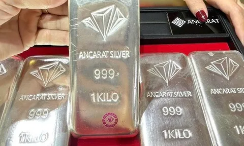 Người mua bạc kỳ vọng điều gì trong năm Bính Ngọ 2026?